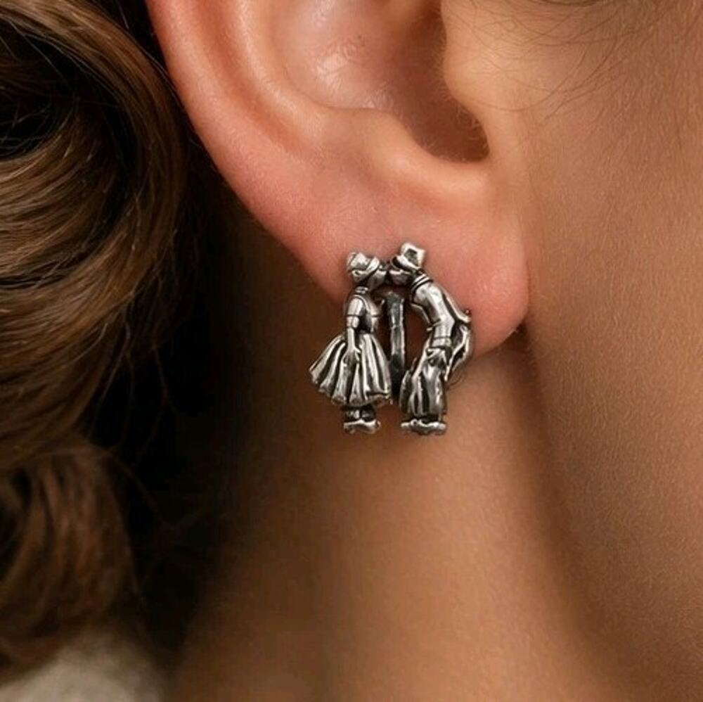 Vintage Sterling Silver Dutch Couple Kissing Earrings Jewelry Screwback Love